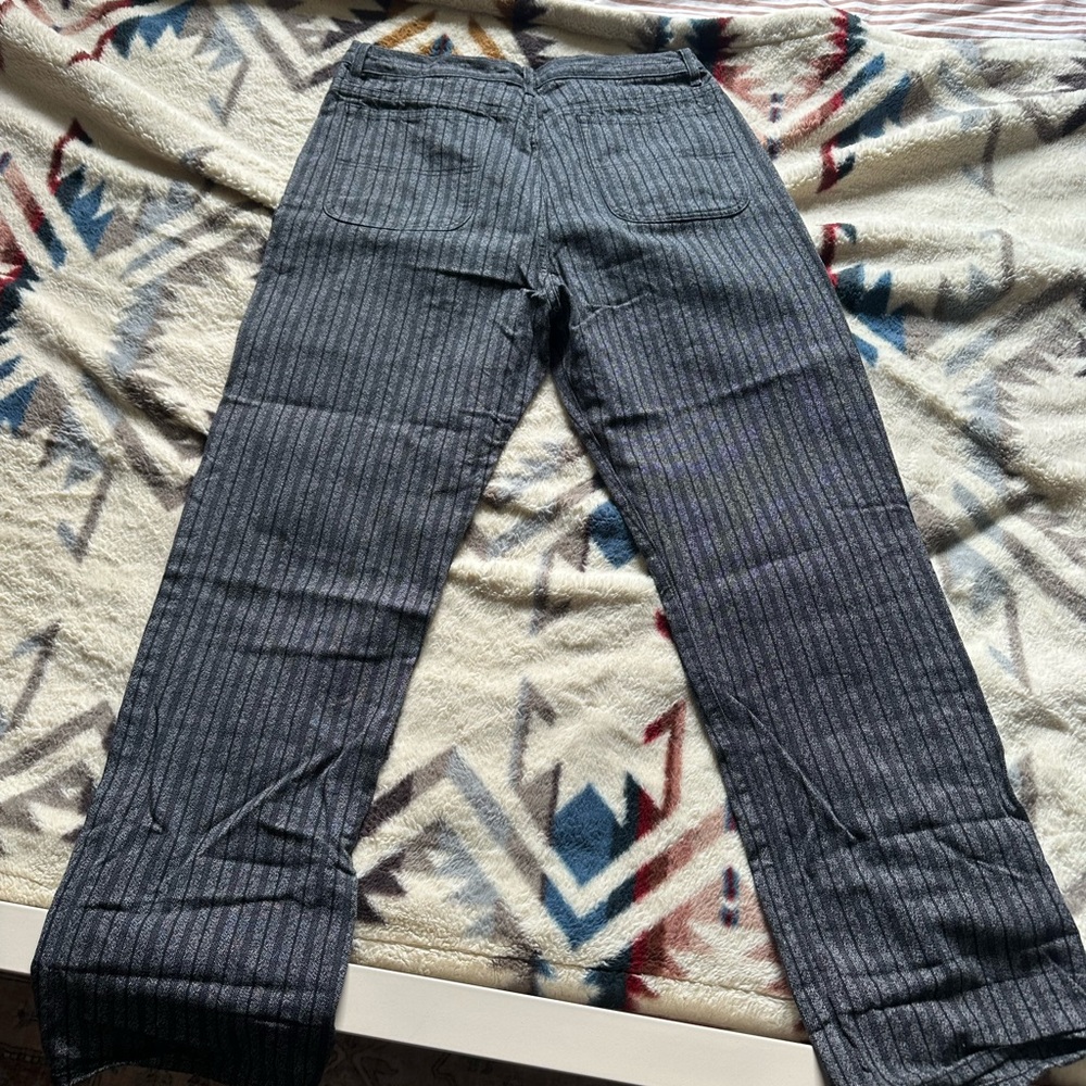 imogene + willie Gray Pinstripe Wide-Leg Pants - Picture 5 of 6